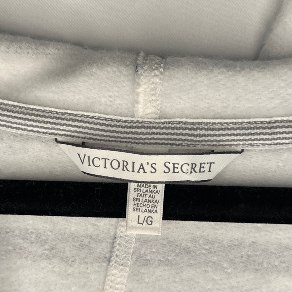 Set Sail in Style! Victoria's Secret Nautical Striped Poncho - Picture 3 of 3